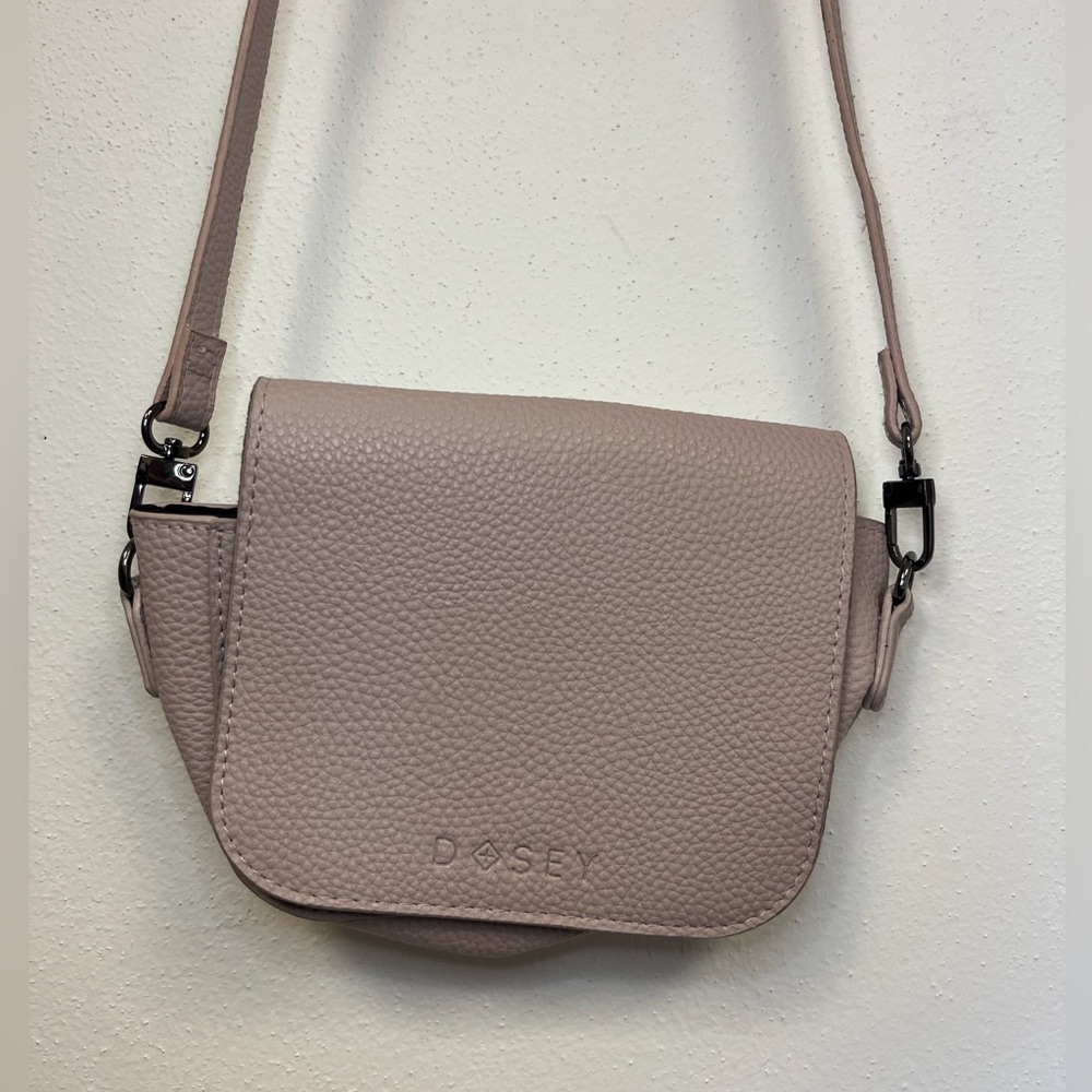 Dosey Women's Small Wellness Handbag NWOT